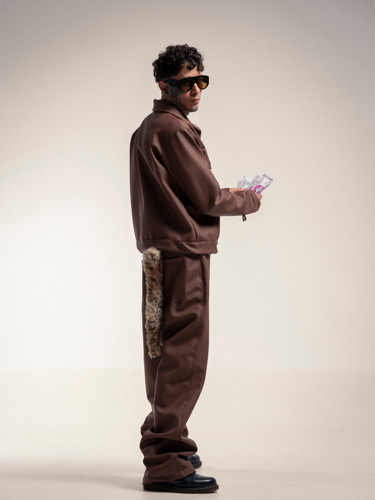 BROWN LEATHER SET